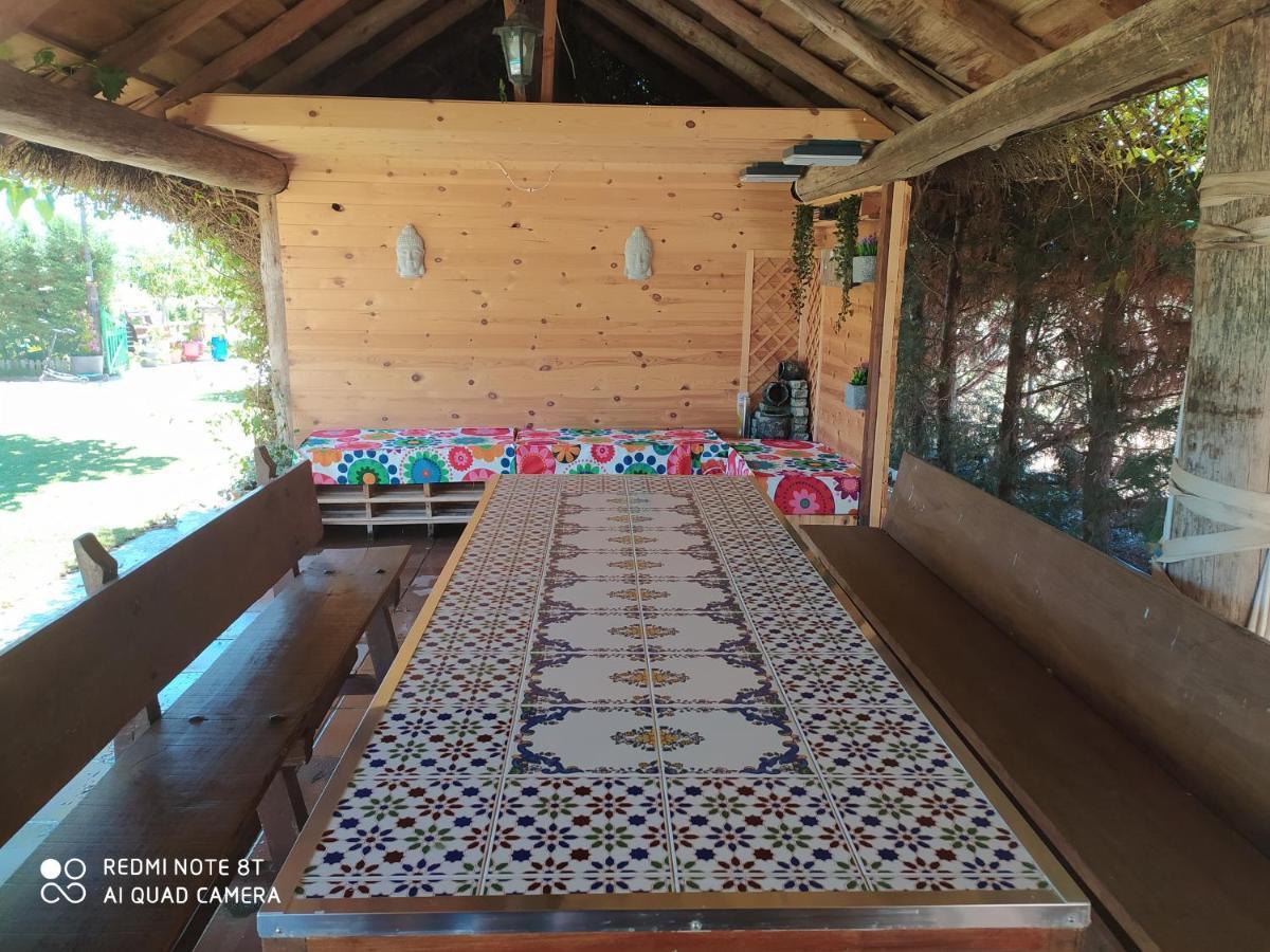 Vila Refugio Con Casitas Infantiles Zamora Exteriér fotografie
