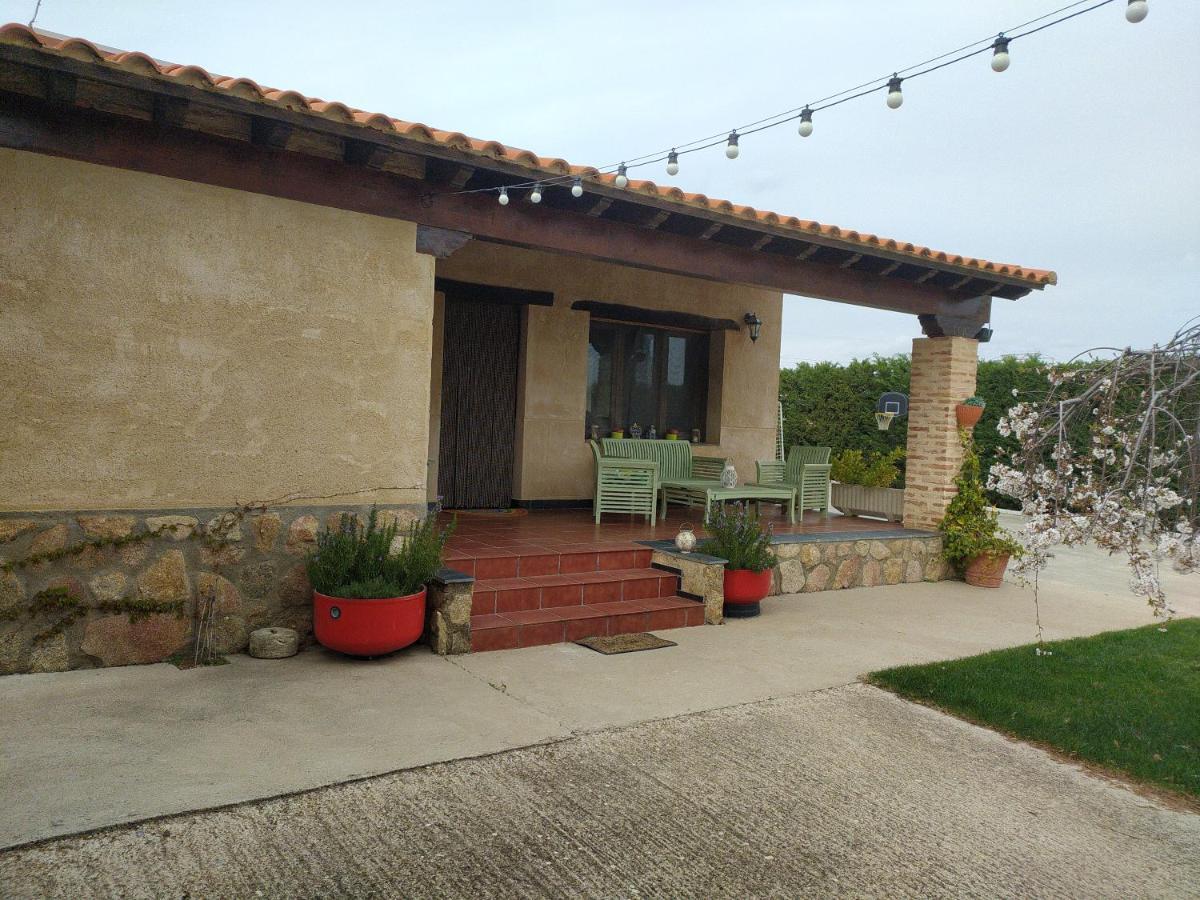 Vila Refugio Con Casitas Infantiles Zamora Exteriér fotografie